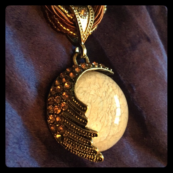 💲🔻NWT Pendant Necklace with Amber & Ivory Stones - Picture 1 of 5